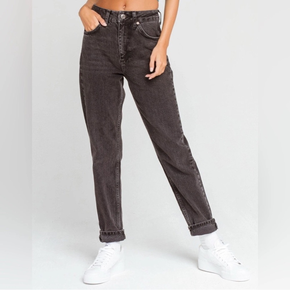 BDG Urban Outfitter's Mom High Rise Straight Leg Black Wash Jeans Women's 26